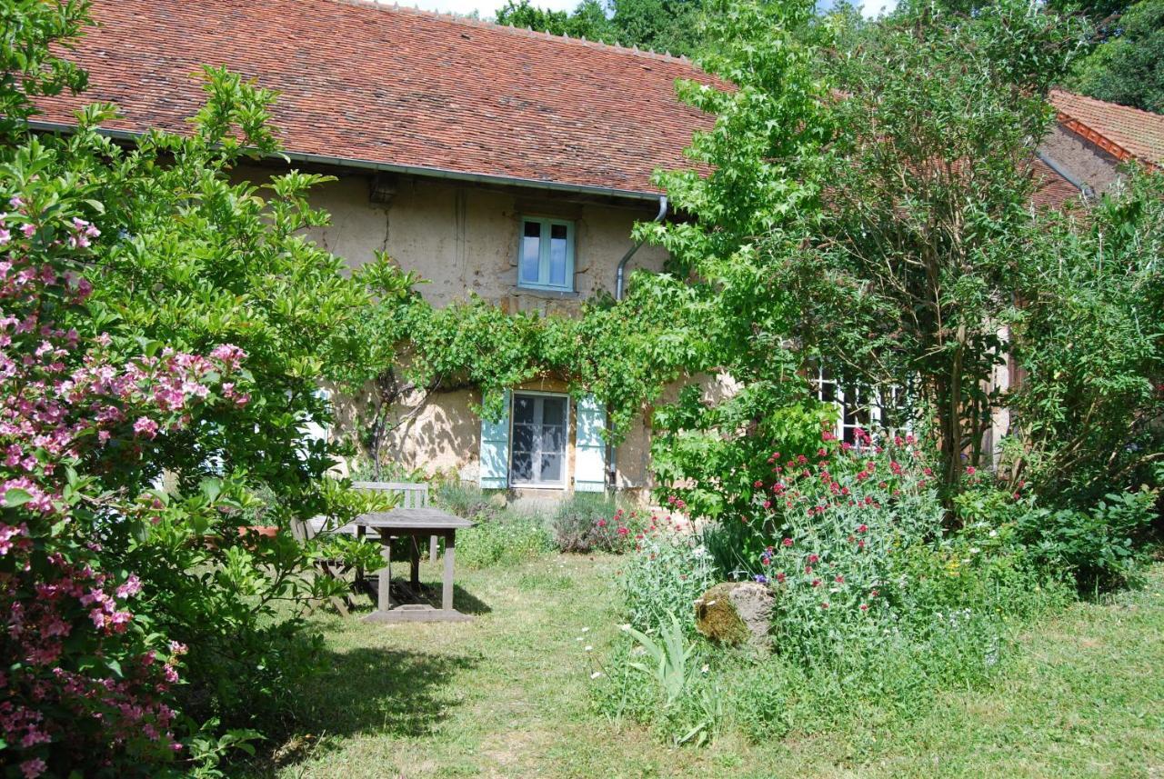 La Tour Bed & Breakfast Marcilly-la-Gueurce Dış mekan fotoğraf