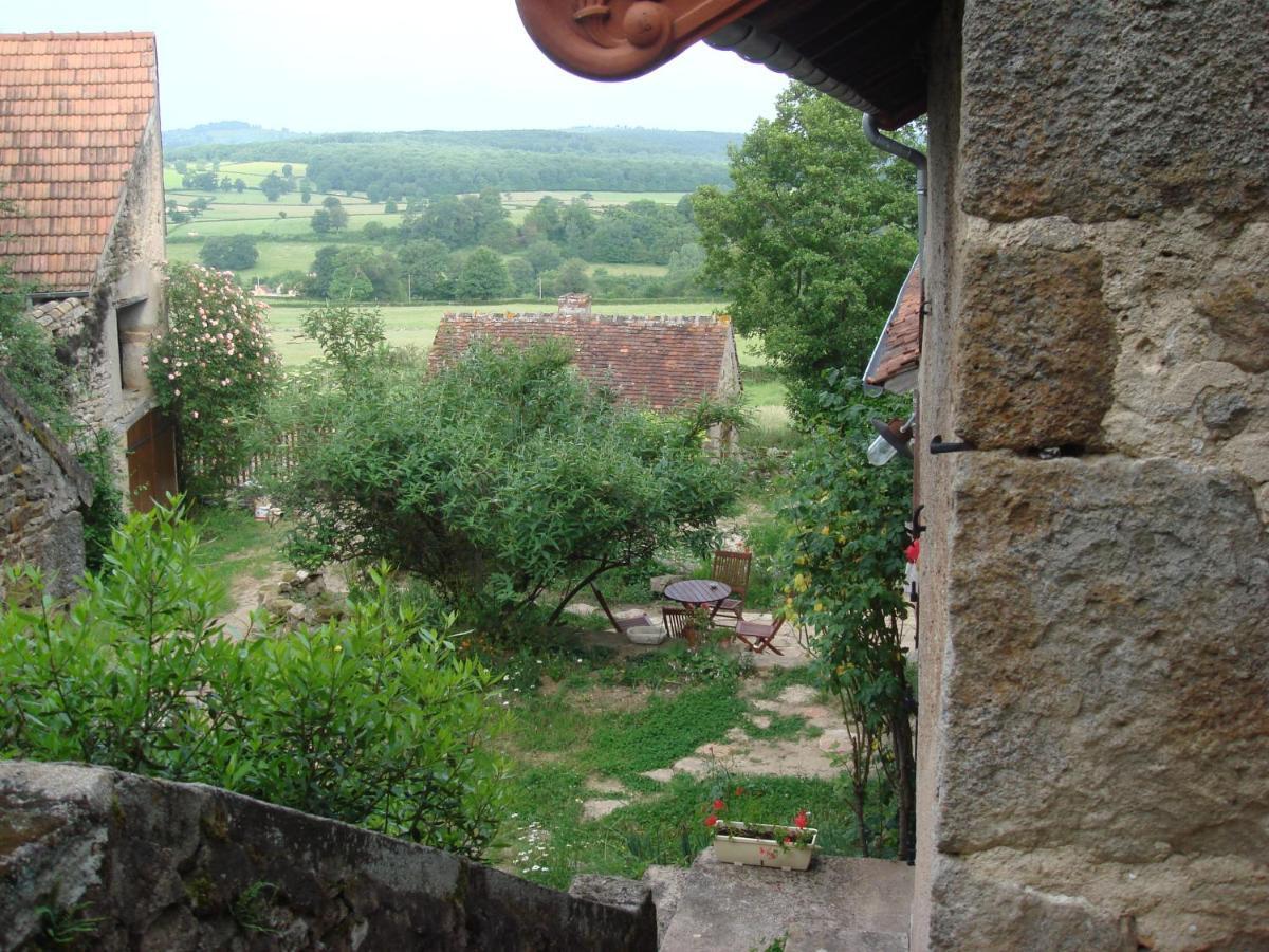 La Tour Bed & Breakfast Marcilly-la-Gueurce Dış mekan fotoğraf